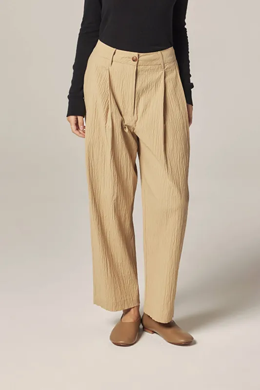 Textured Pleated Pants made by amente