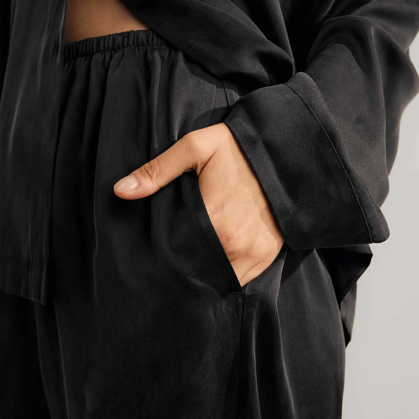 Washable Silk Long Sleeve Pant Set sold by lunya product image thumbnail 4