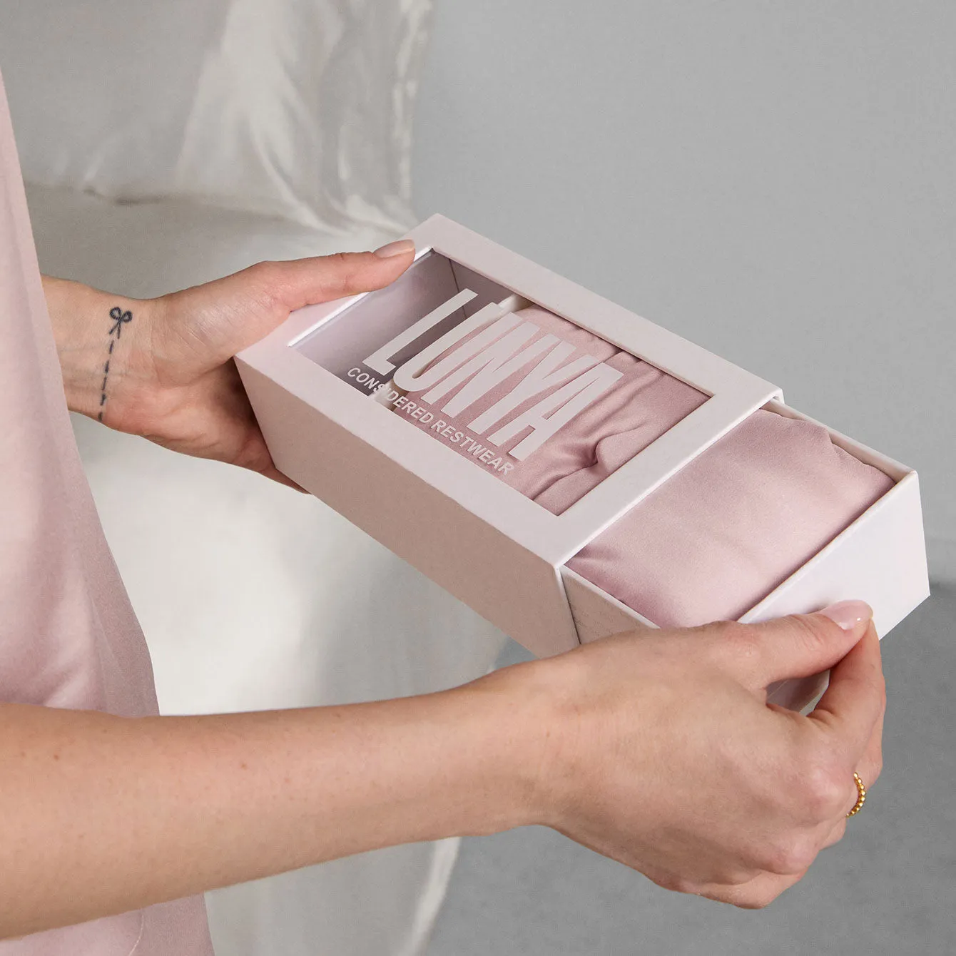 Washable Silk Sleep Mask sold by lunya product image thumbnail 3