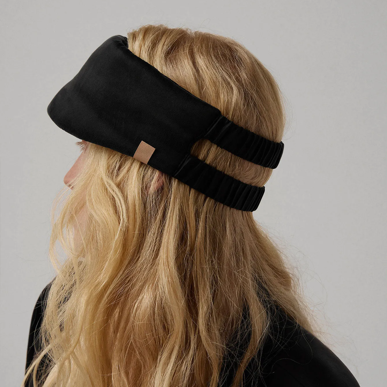 Weighted Silk Sleep Mask sold by lunya product image thumbnail 2