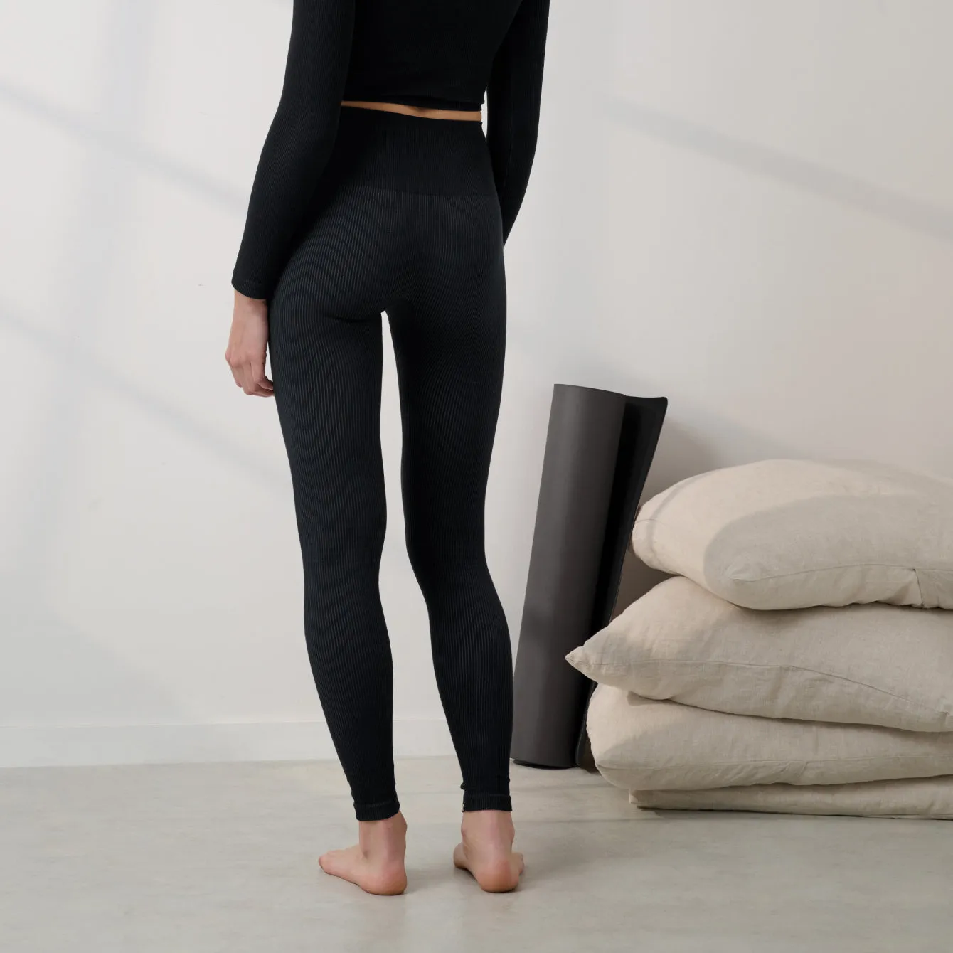 Seamless Modal Flow Legging sold by lunya product image thumbnail 3