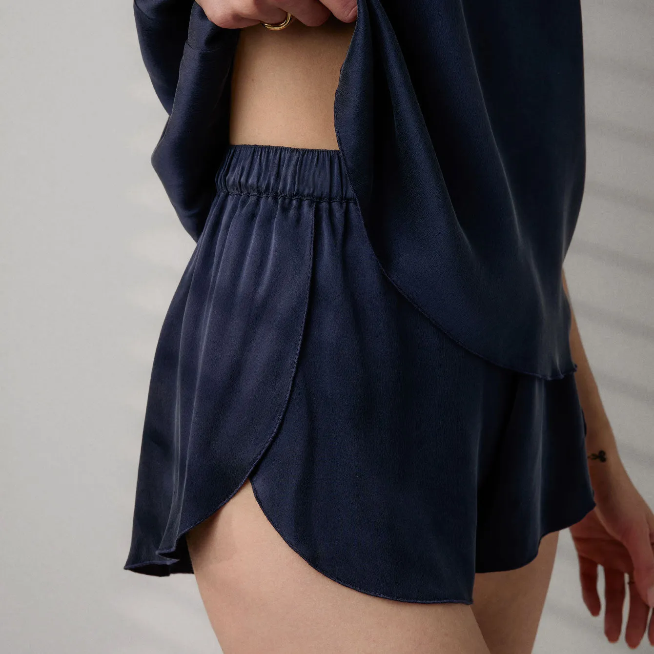Washable Silk Tulip Back Set sold by lunya product image thumbnail 5