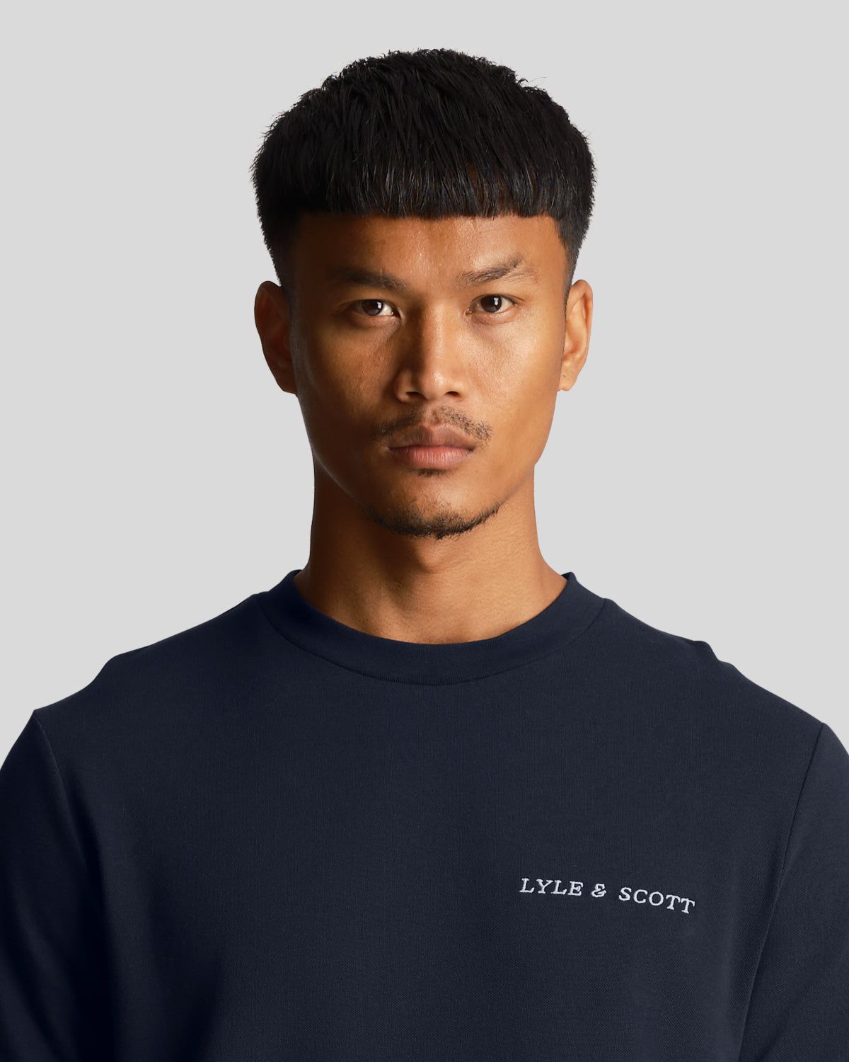 Embroidered Logo T-shirt Plus sold by Lyle & Scott product image thumbnail 4