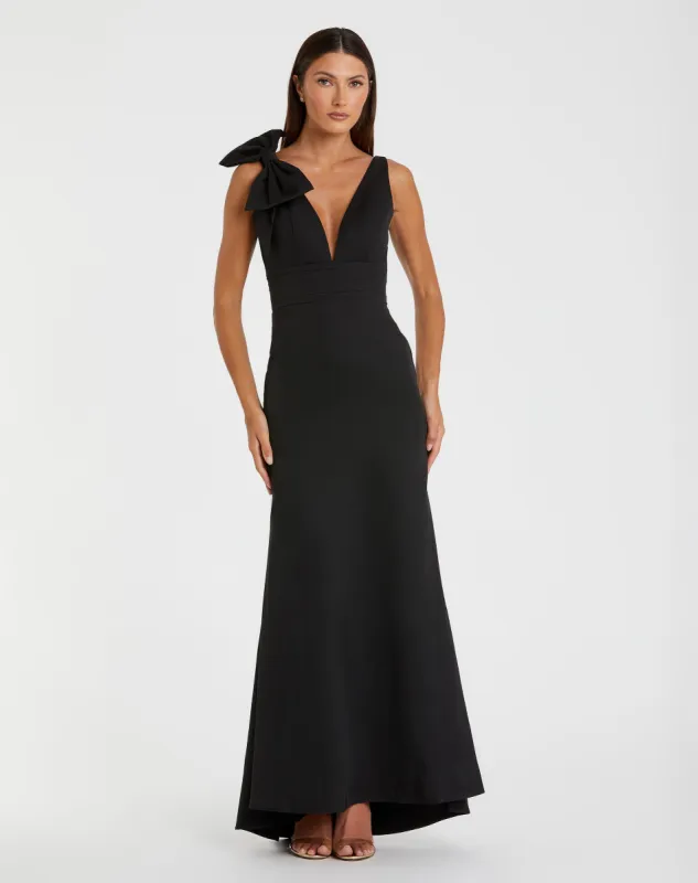 Black Sleeveless V Neck Bow Detail Mermaid Gown sold by Mac Duggal