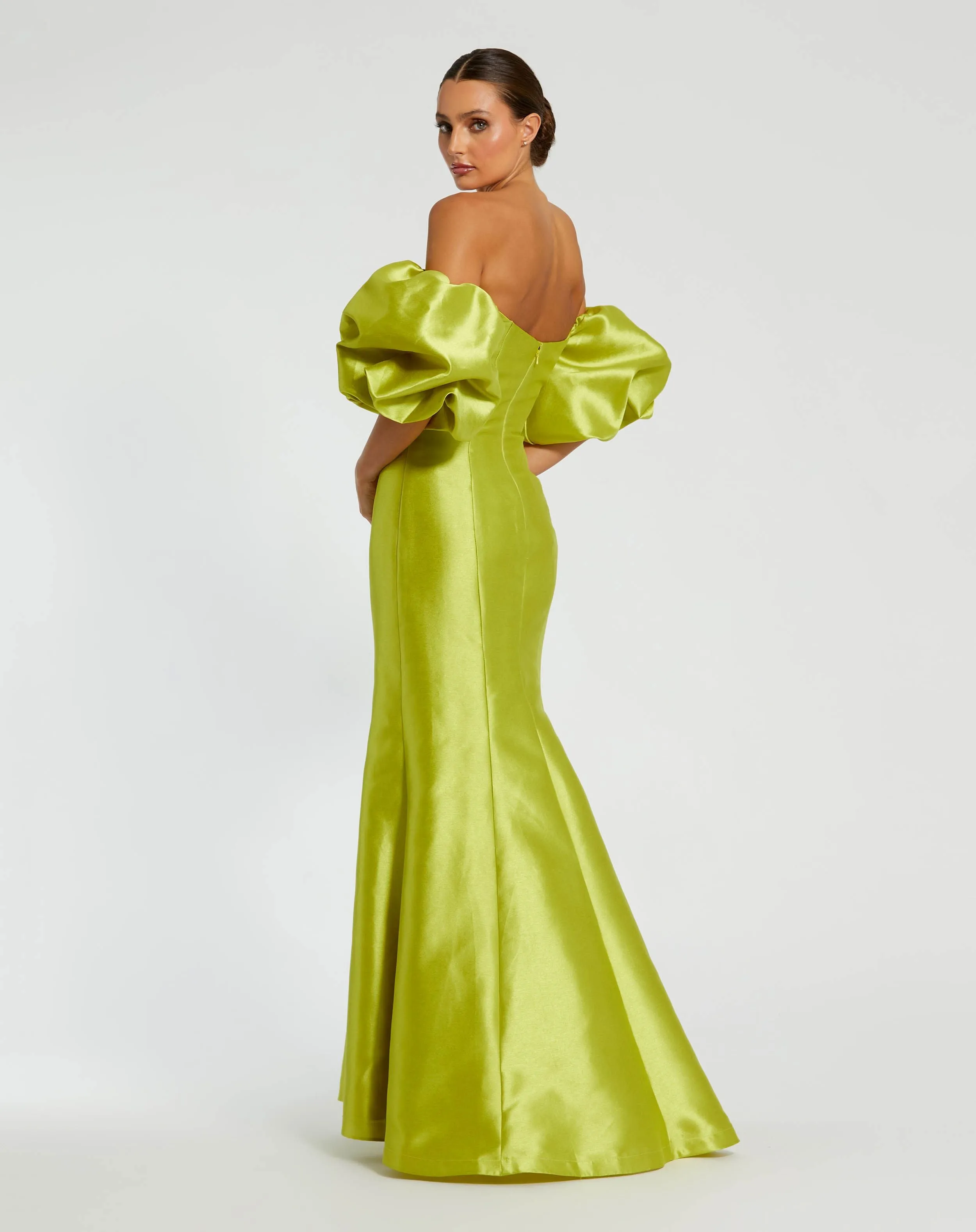 Green Sweetheart Off The Shoulder Puff Sleeve Gown sold by Mac Duggal product image thumbnail 4