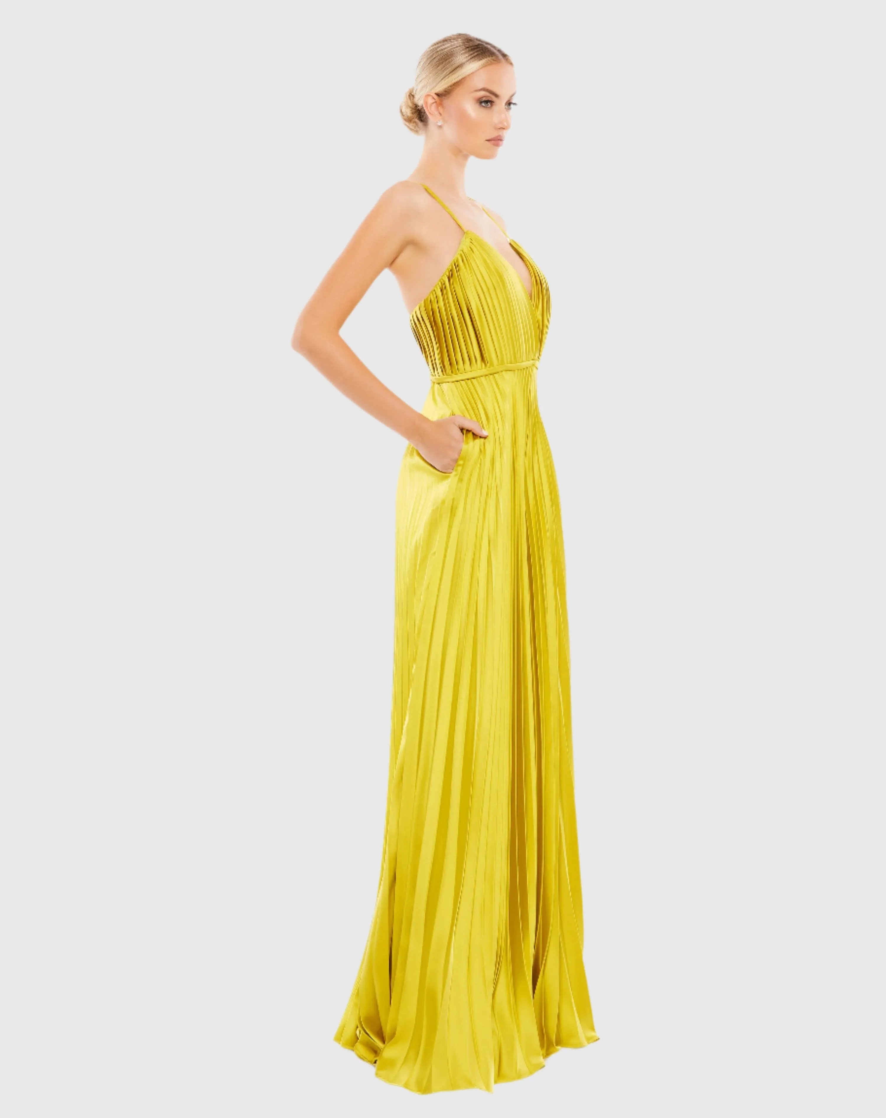 Green Pleated Plunge Neck Wide Leg Jumpsuit sold by Mac Duggal product image thumbnail 3