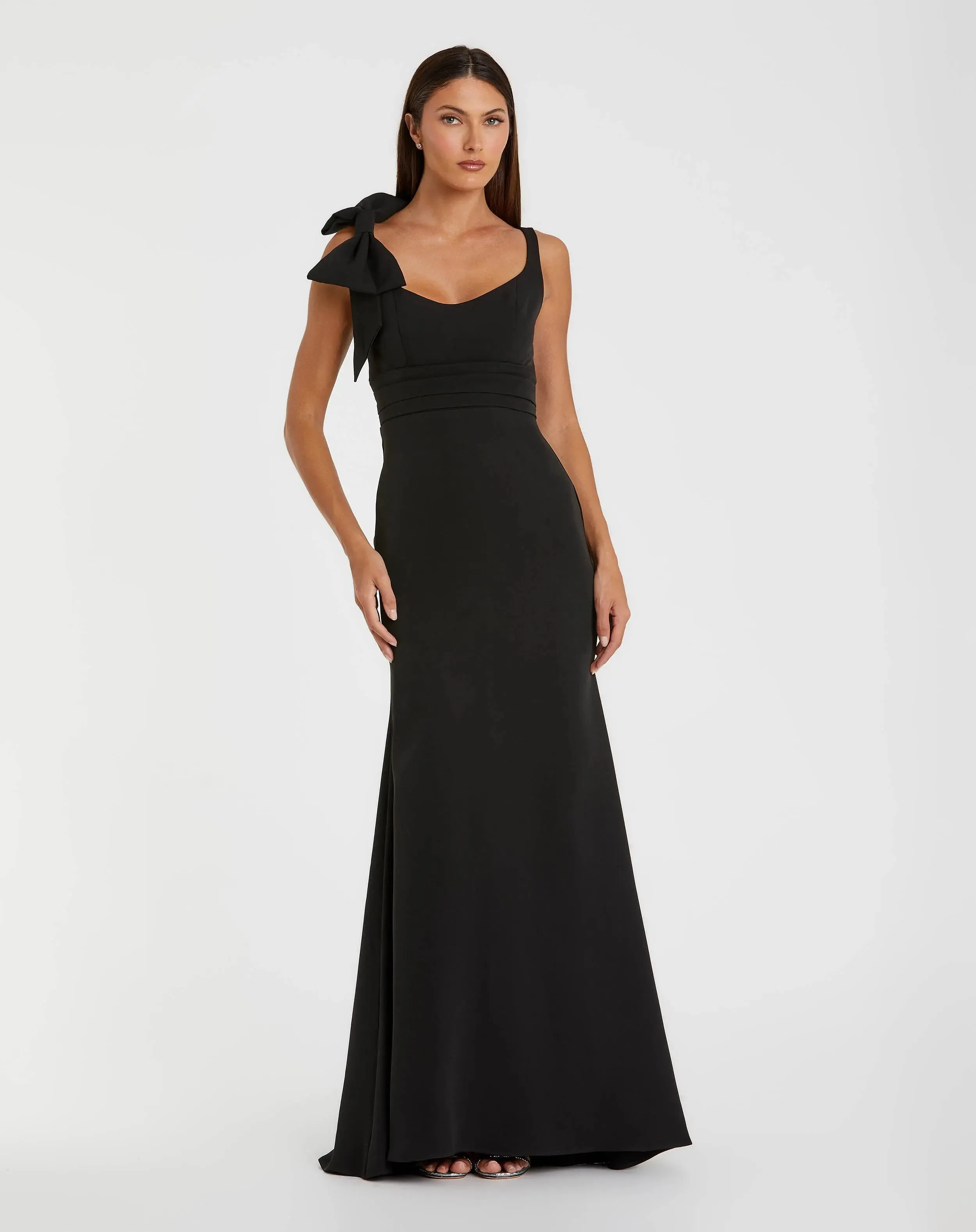 Black Scoop Neck Trumpet Gown with Bow sold by Mac Duggal