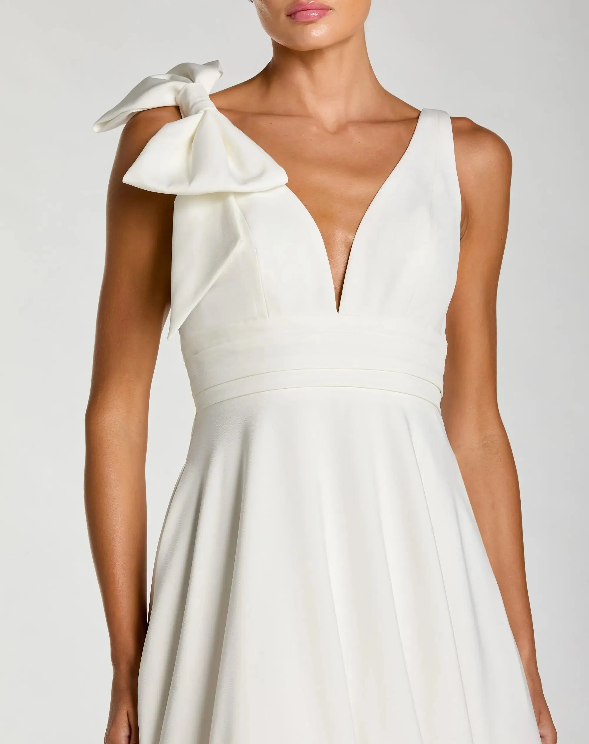White Sleeveless Plunge Neck Ball Gown With Bow Detail sold by Mac Duggal product image thumbnail 2