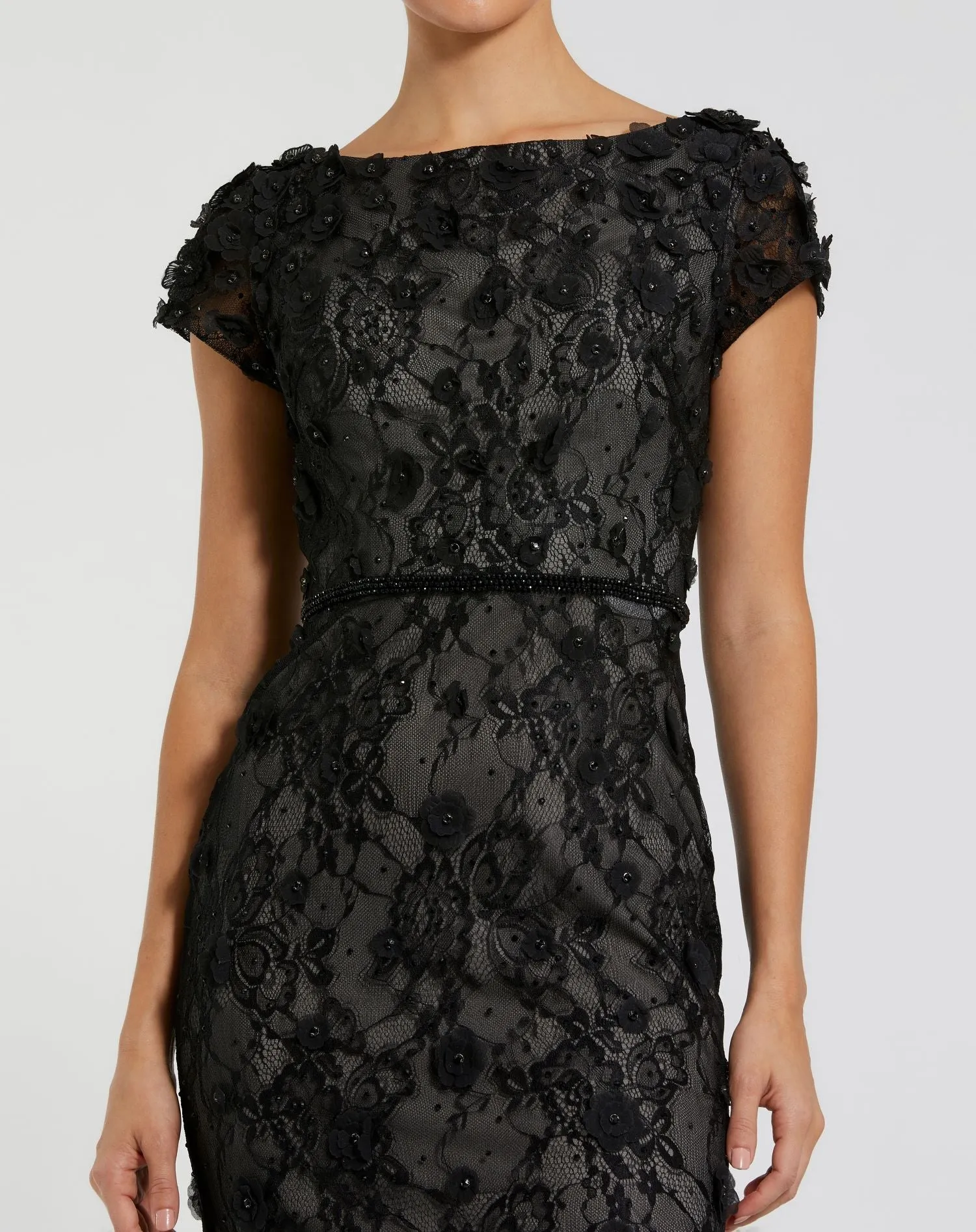 Black Floral Applique Boat Neck Cap Sleeve Gown sold by Mac Duggal product image thumbnail 2