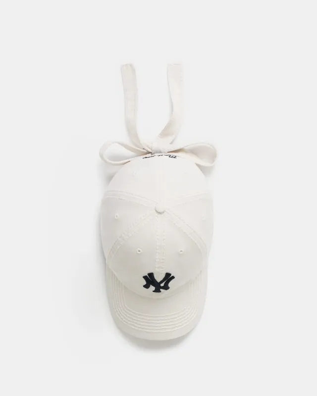 Yankees Washed Bowtie Hat sold by Madhappy