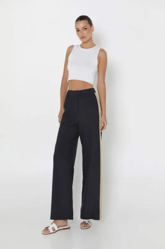 Deana Knit Top | White sold by Madison