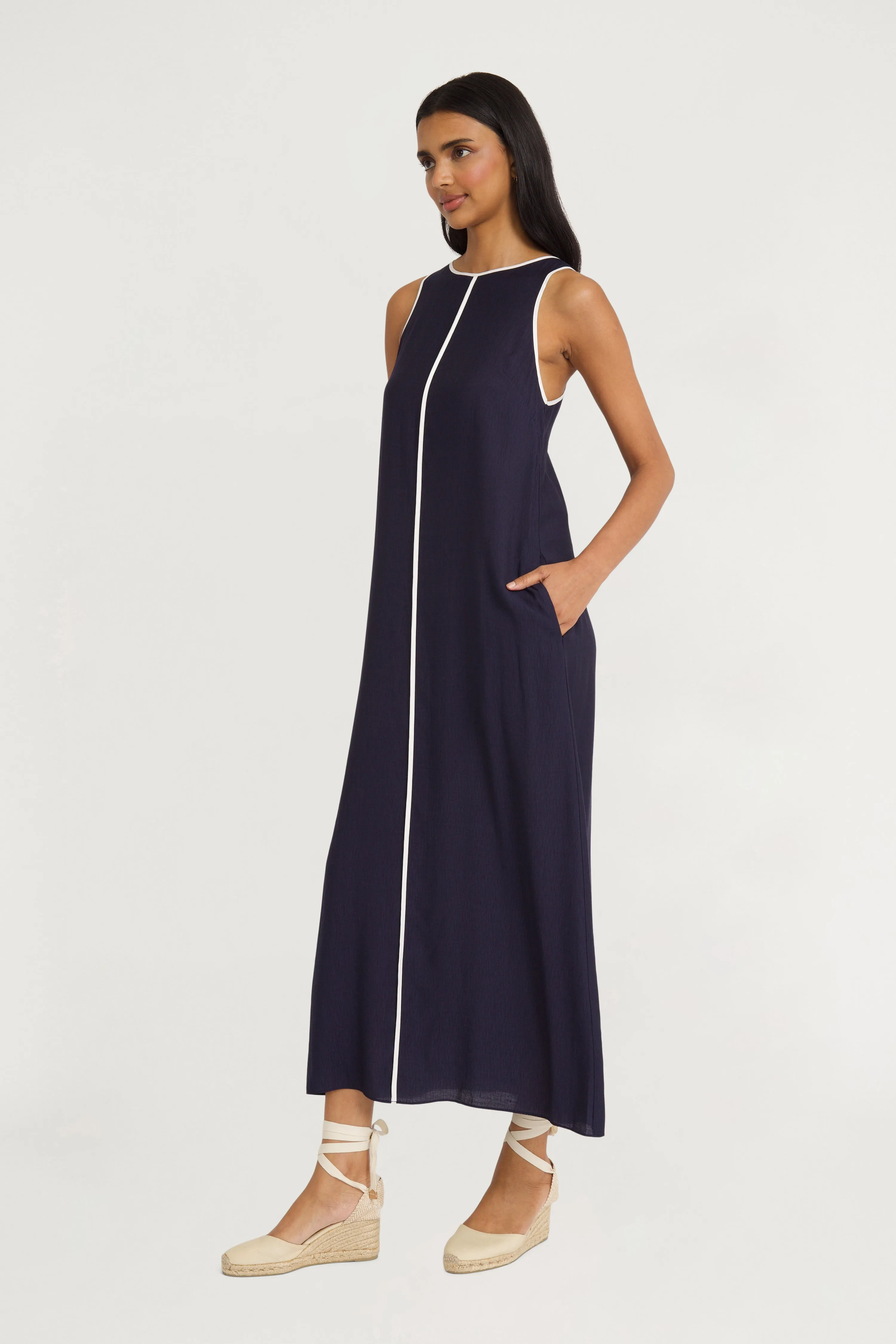 Andrew in Tree Bark Crepe sold by Maggy London product image thumbnail 3