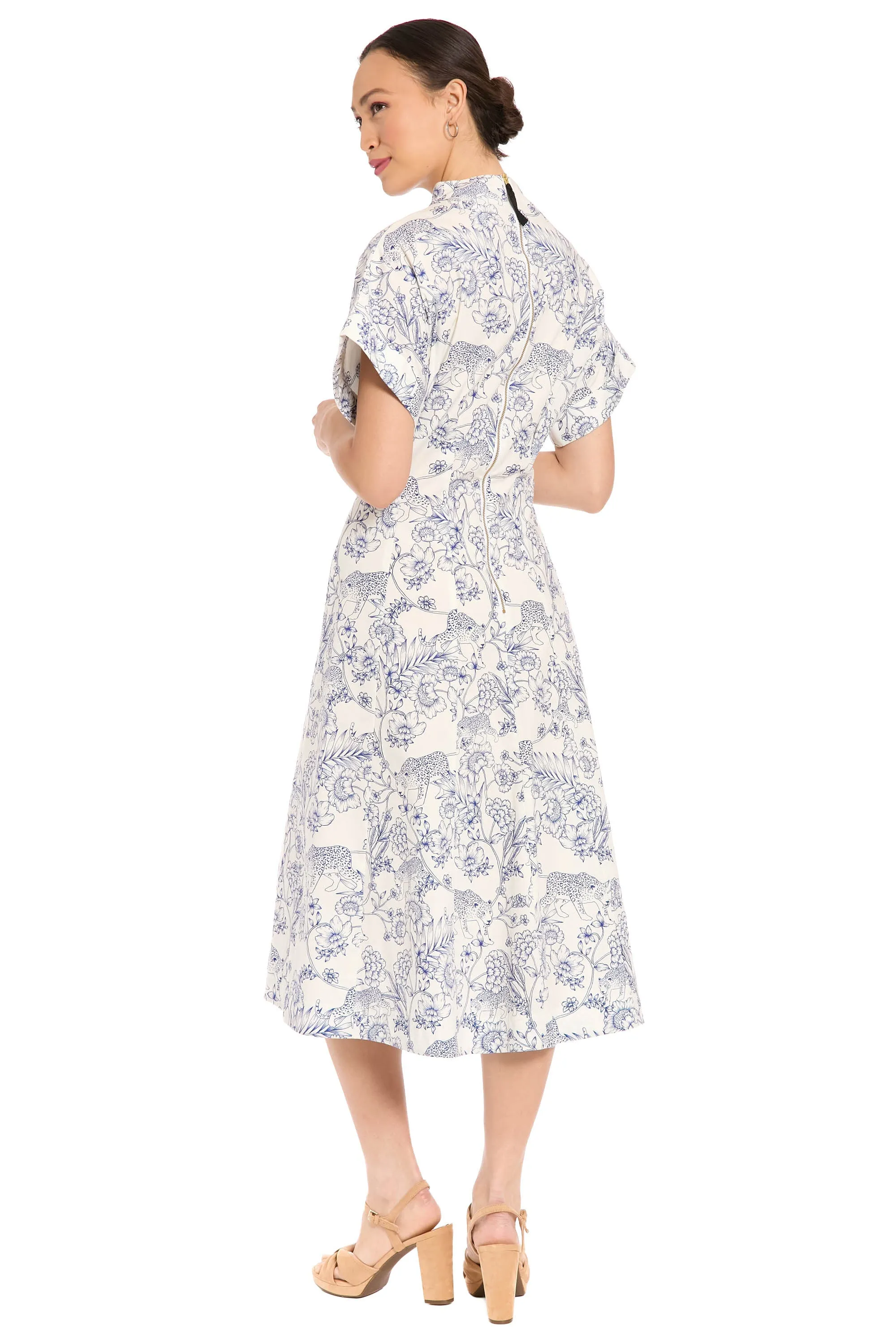 Ysabela Short Sleeve Pleated Fit Midi sold by Maggy London product image thumbnail 4