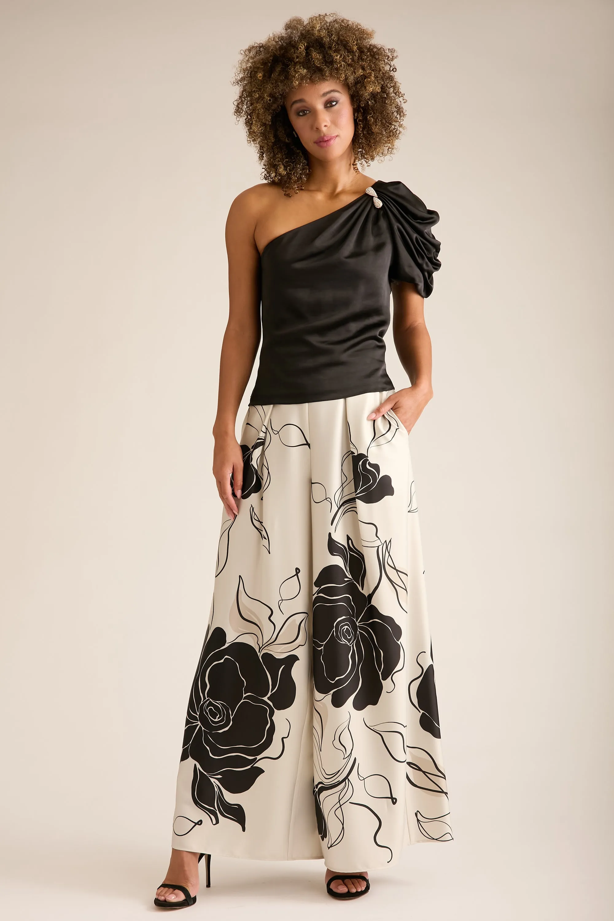 Astor Pleated Wide Leg Pant in Floral Eclipse sold by Maggy London product image thumbnail 5