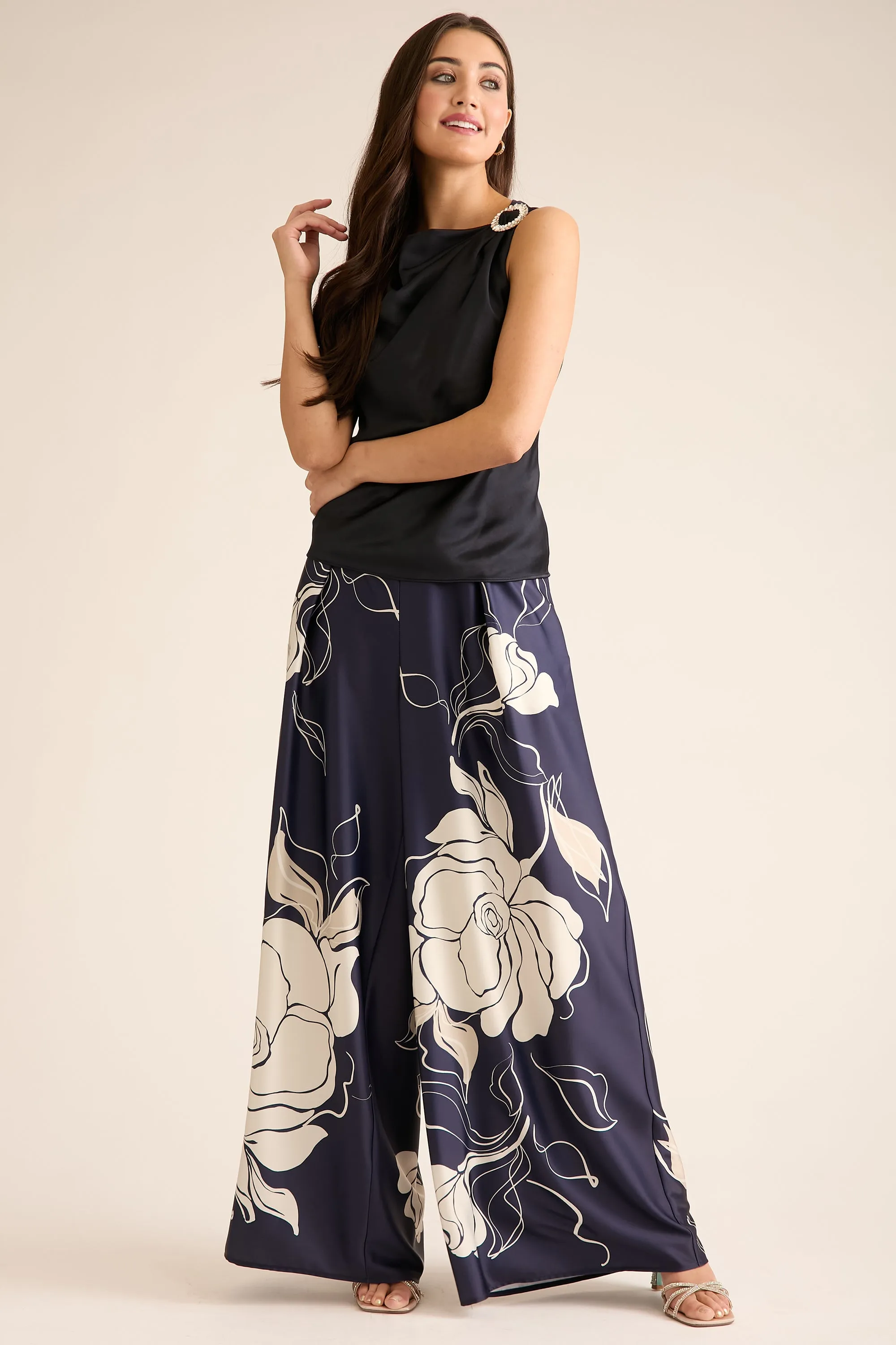 Astor Pleated Wide Leg Pant in Floral Eclipse sold by Maggy London product image thumbnail 2