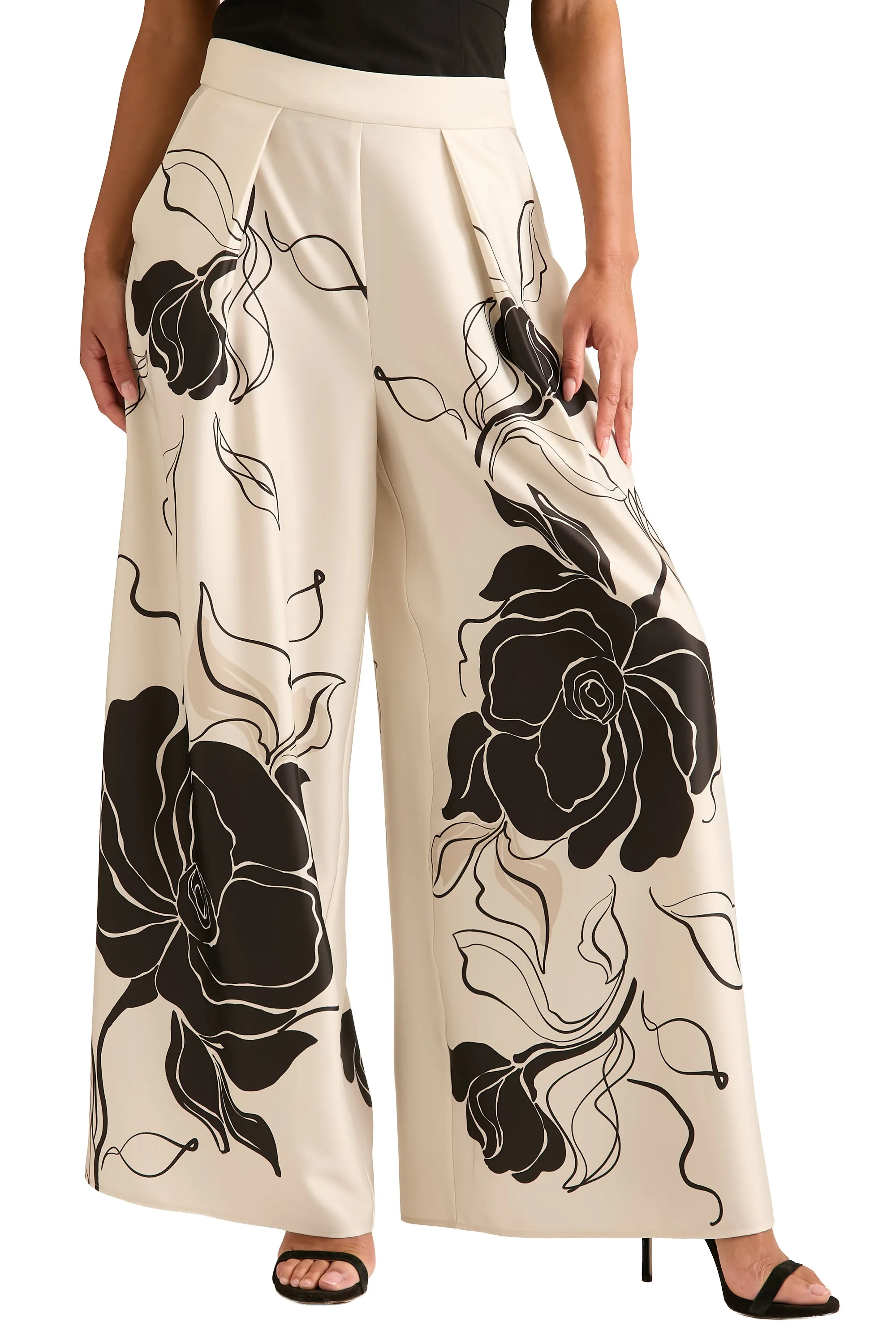 Astor Pleated Wide Leg Pant in Floral Eclipse sold by Maggy London product image thumbnail 3