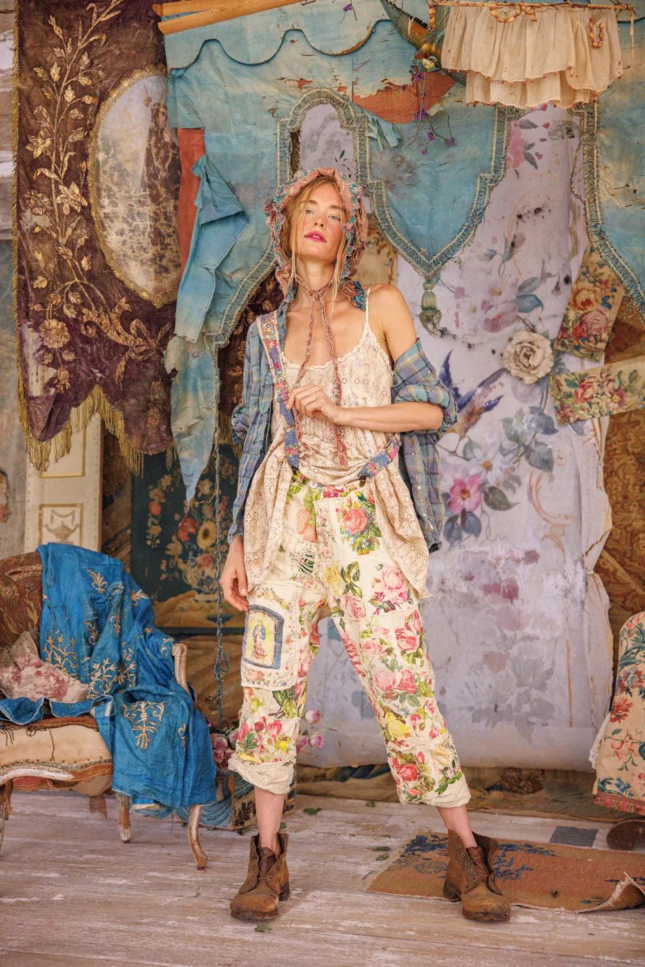 Eyelet Esti Tank sold by Magnolia Pearl