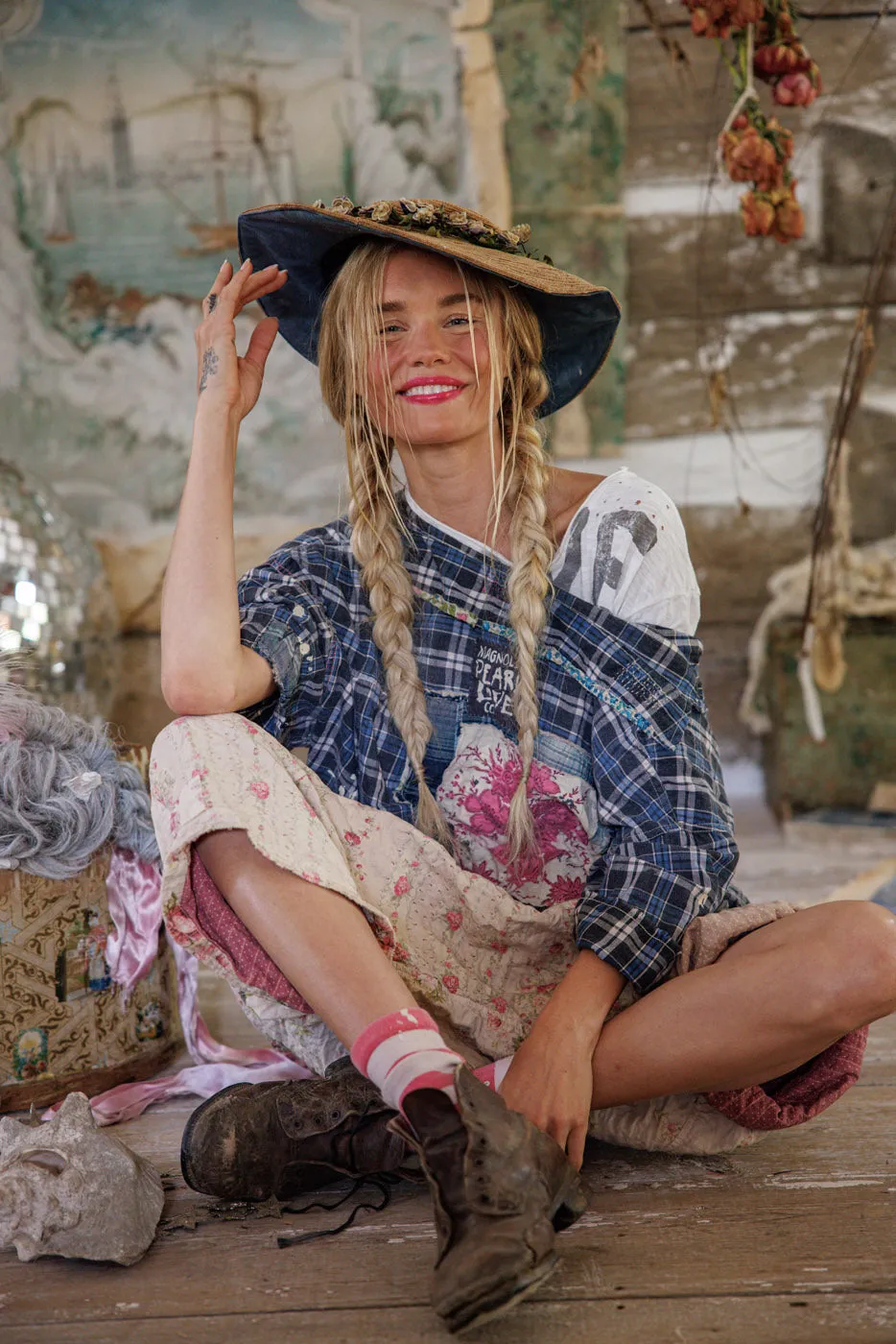 Peña Shirt sold by Magnolia Pearl product image thumbnail 4