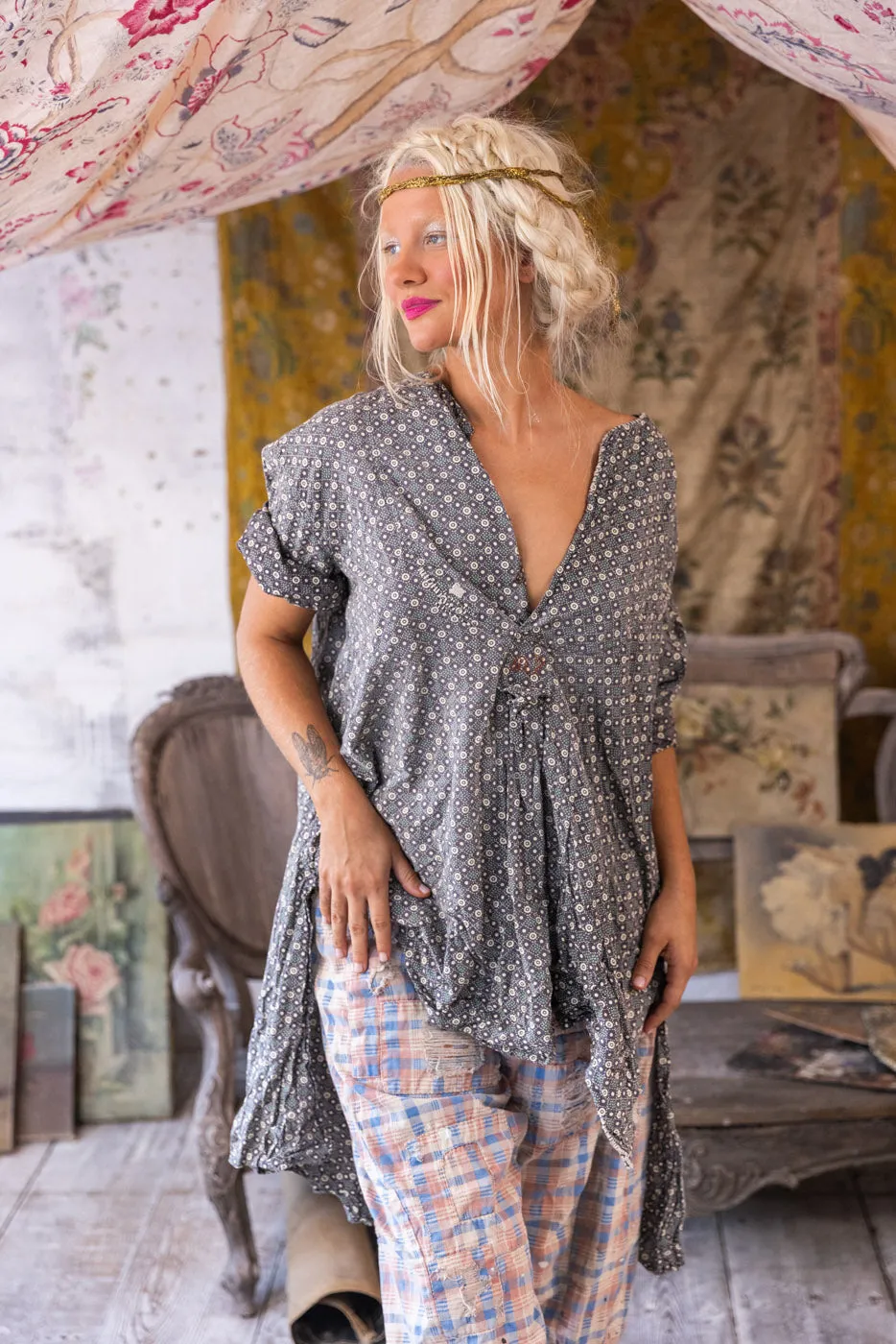 Ines Shirt sold by Magnolia Pearl product image thumbnail 3