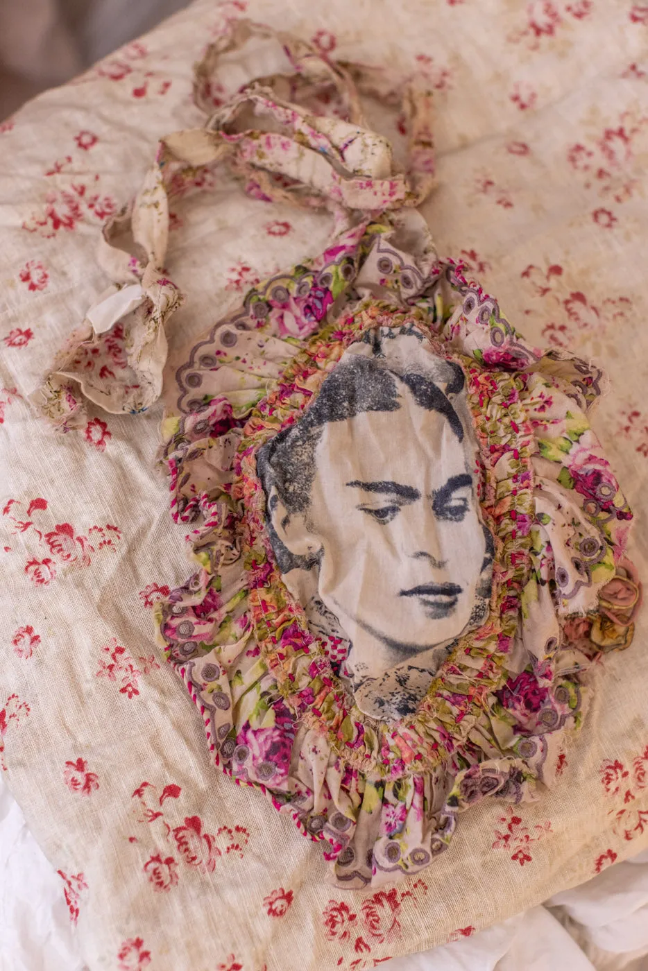 Frida Pensando En Ti Jabot sold by Magnolia Pearl