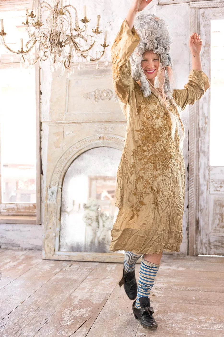 Parnassus Tunic sold by Magnolia Pearl product image thumbnail 2