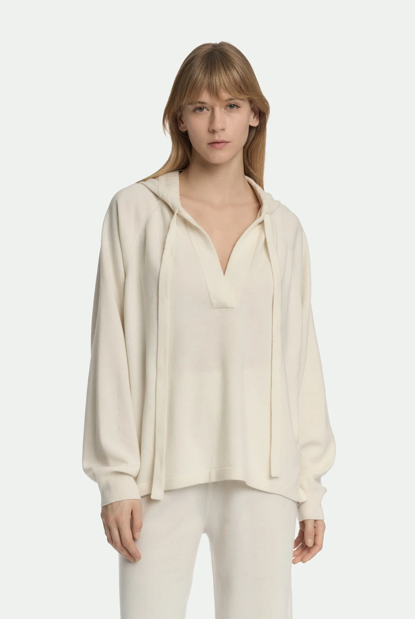 Felpa in luxury cashmere sold by Malo product image thumbnail 3
