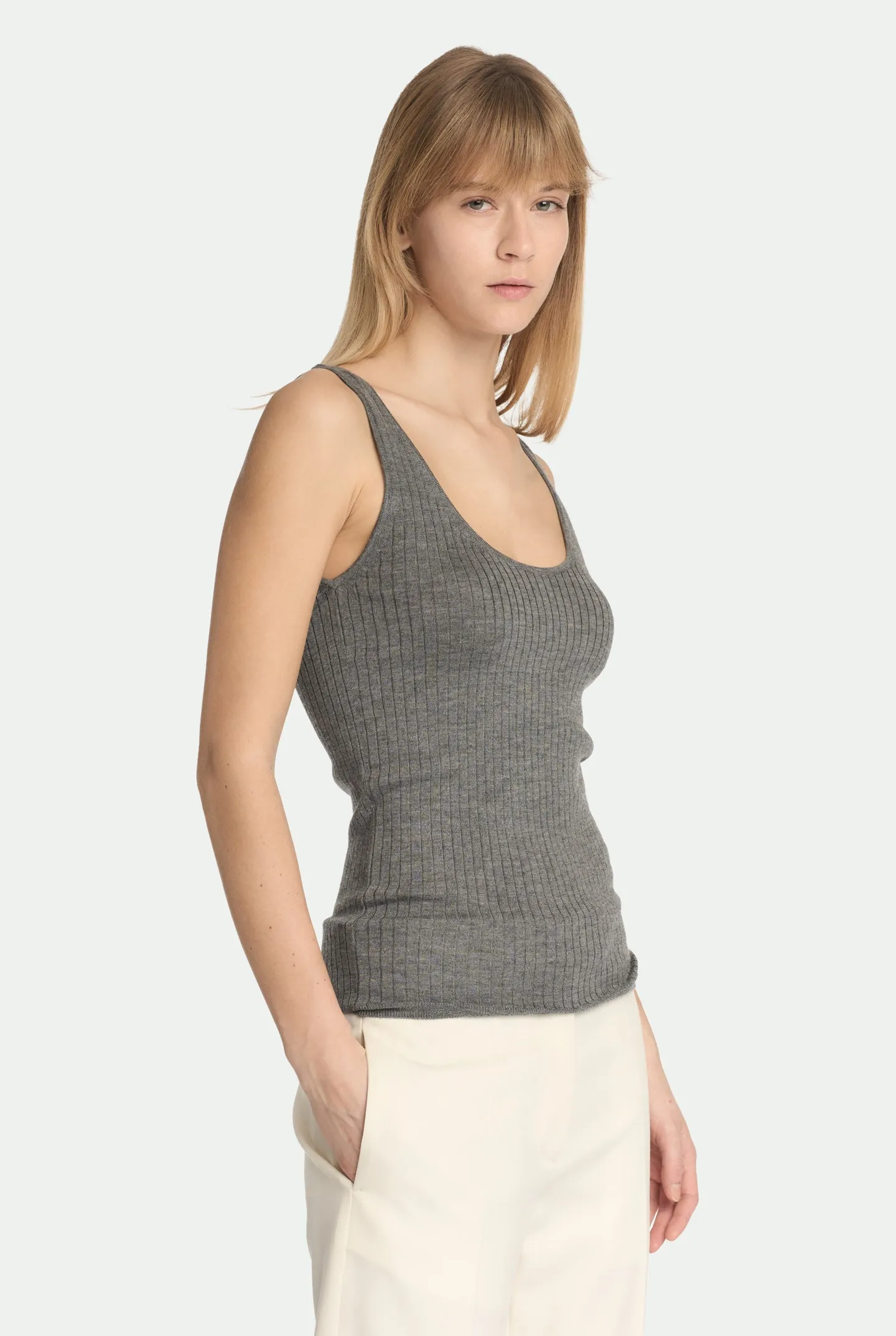 Canotta a costina in cashmere seta sold by Malo product image thumbnail 4
