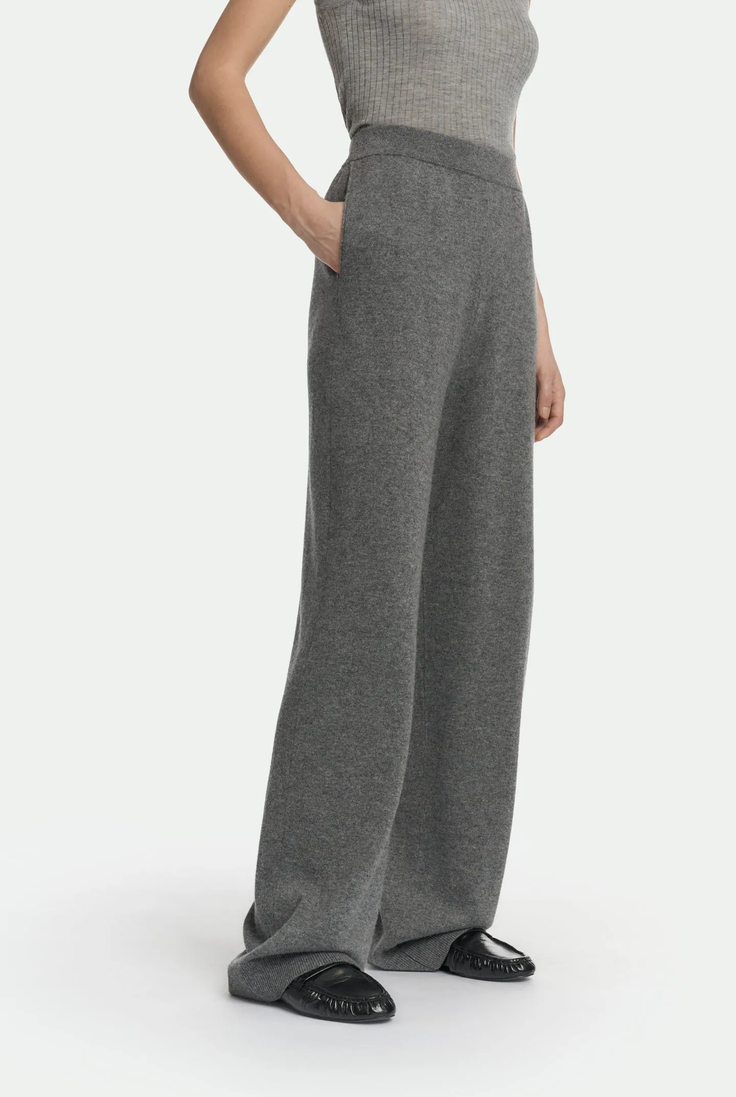 Pantalone in luxury cashmere sold by Malo product image thumbnail 4