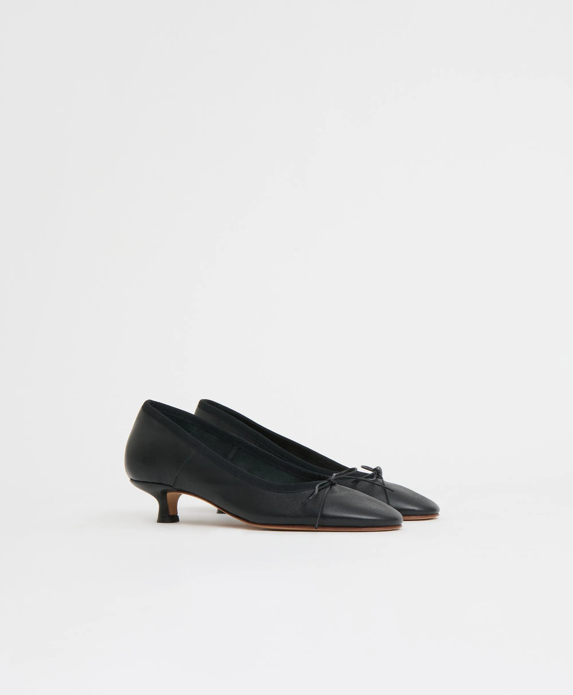 Dance Kitten - Black sold by Mansur Gavriel product image thumbnail 5