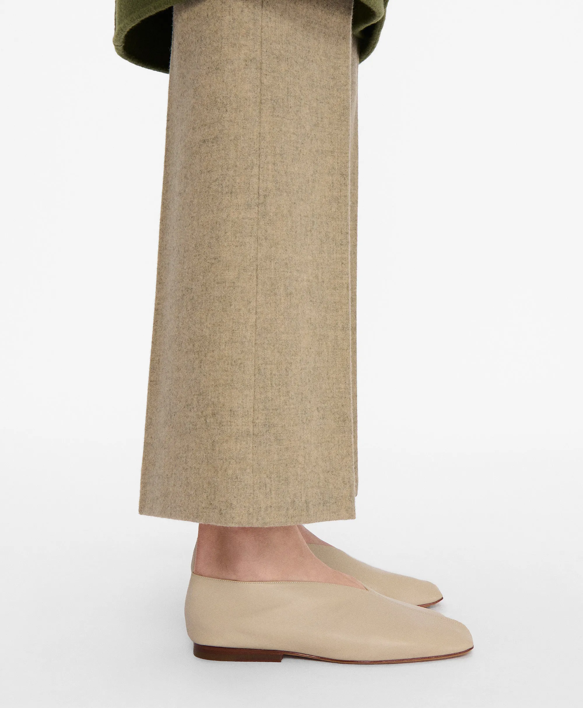 Square Soft V - Light Grey sold by Mansur Gavriel product image thumbnail 4