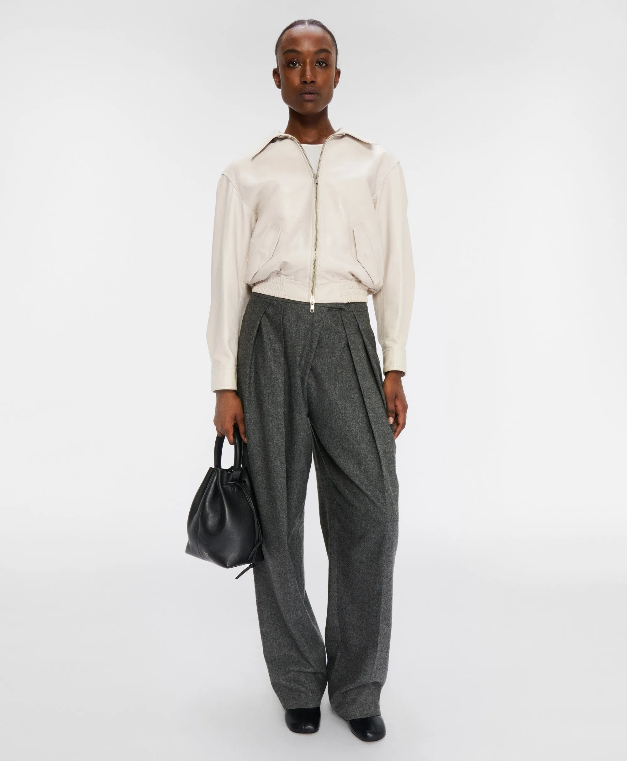 Dea Bucket - Black sold by Mansur Gavriel product image thumbnail 3