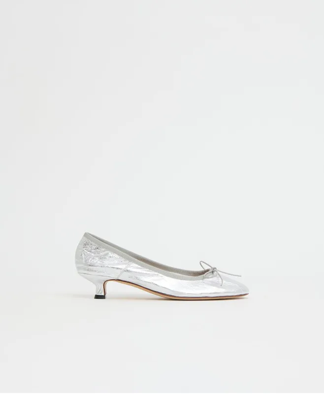 Dance Kitten - Crinkled Silver made by Mansur Gavriel