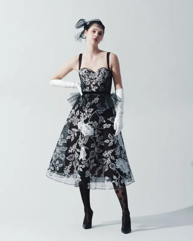 Look 1 sold by Marchesa