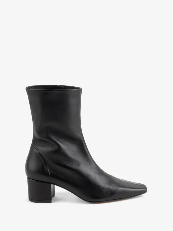 CARLTON sold by Margaret O'Leary