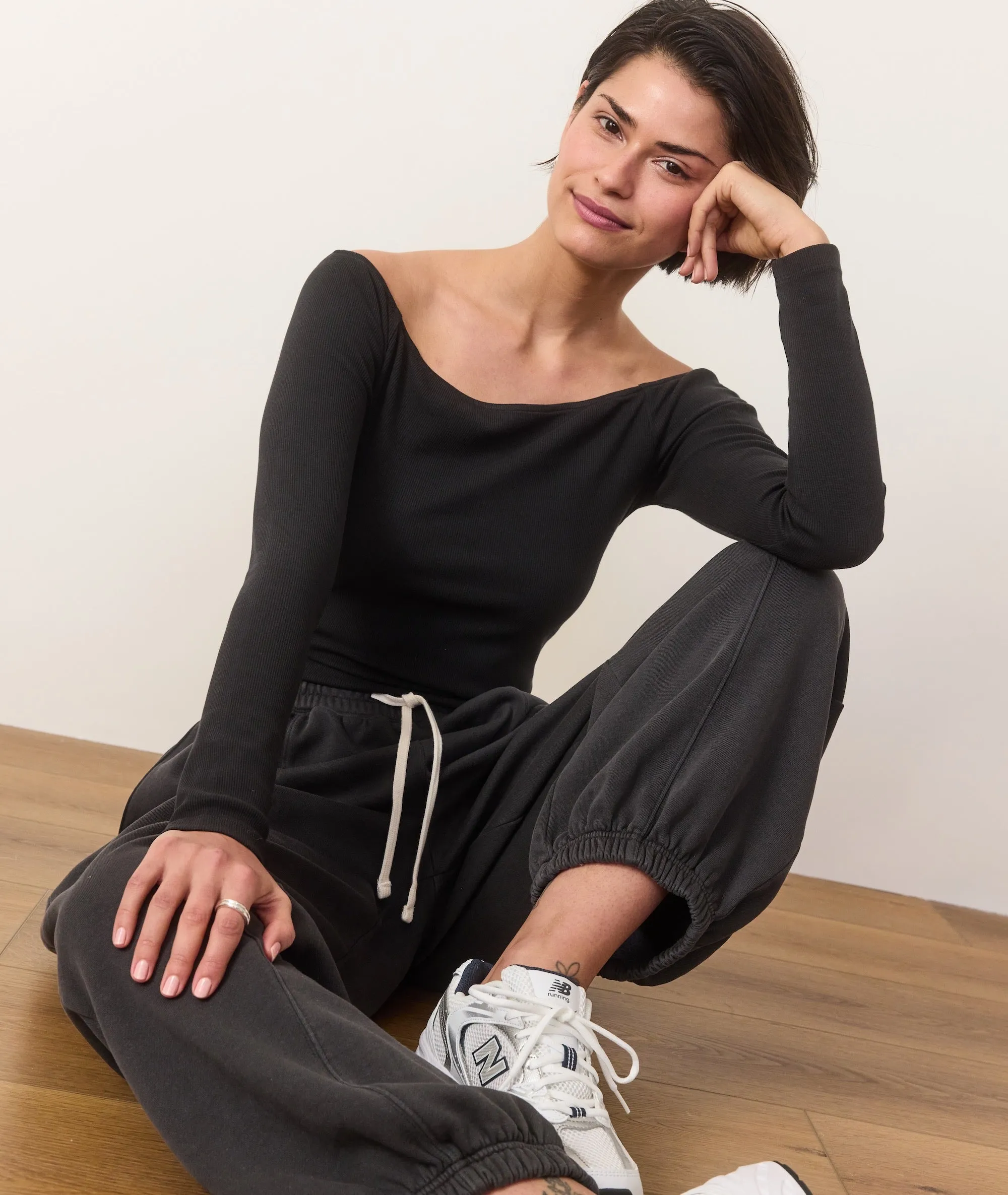 Cloud 9 Fleece Barrel Sweatpant sold by Marine Layer product image thumbnail 4