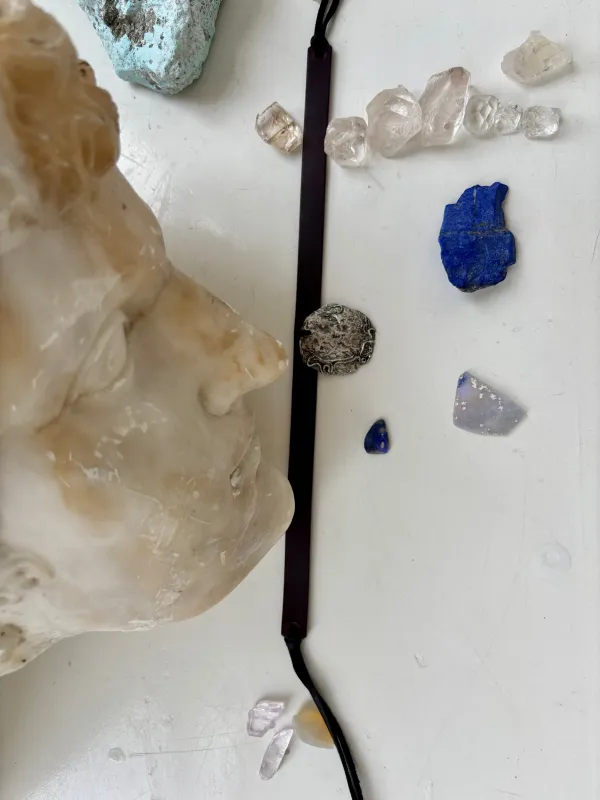 OYSTER PENDANT CHOKER, BROWN made by Maryam Nassir Zadeh