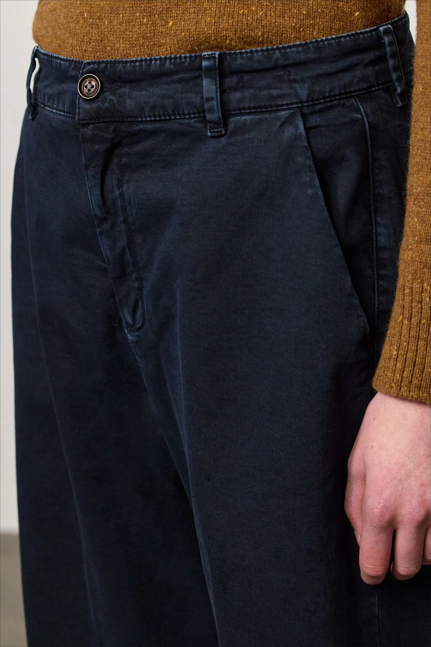 LOIS sold by Massimo Alba product image thumbnail 3