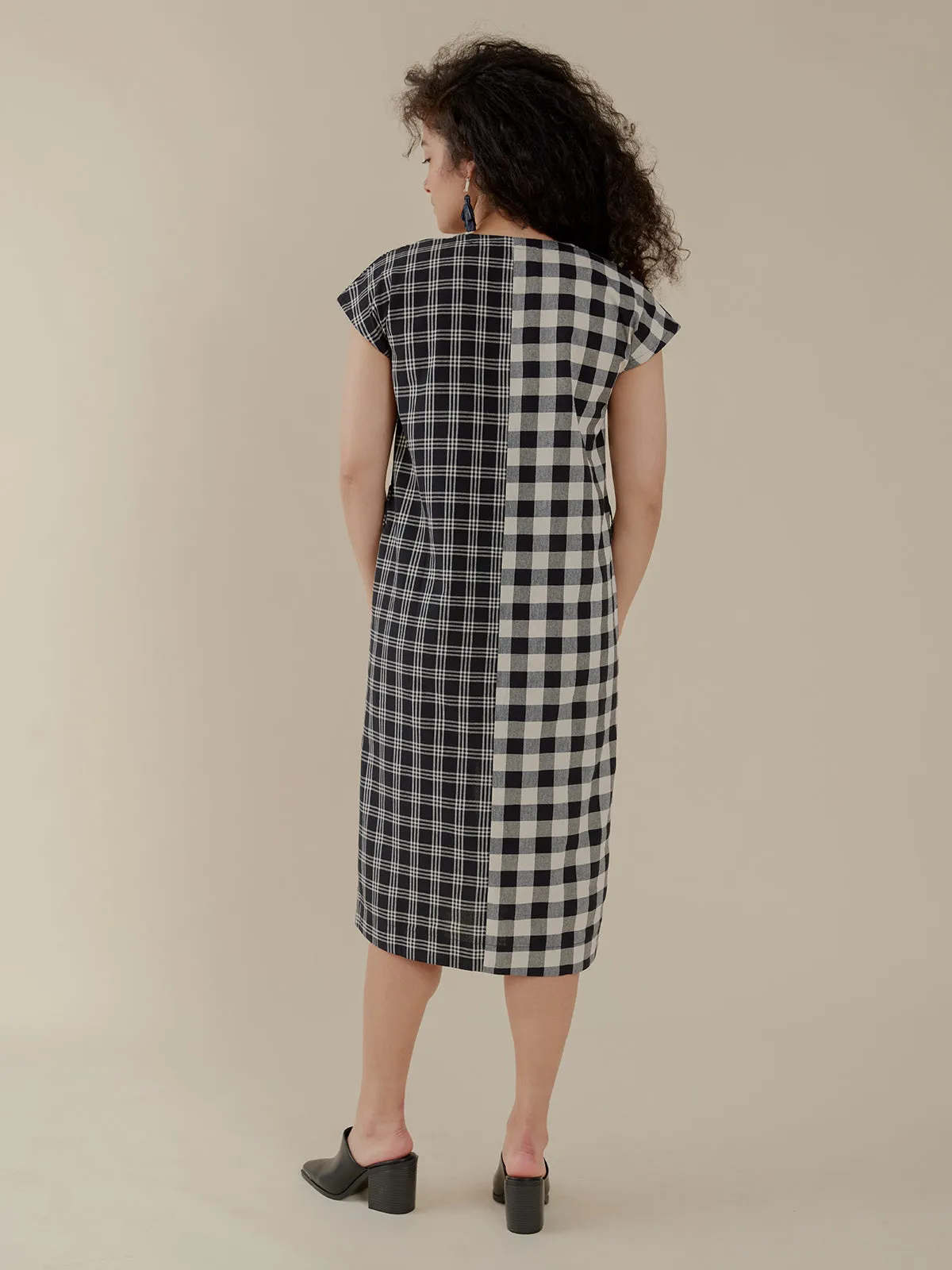 Padma Pocket Dress - Black and White Mix sold by Mata Traders product image thumbnail 3