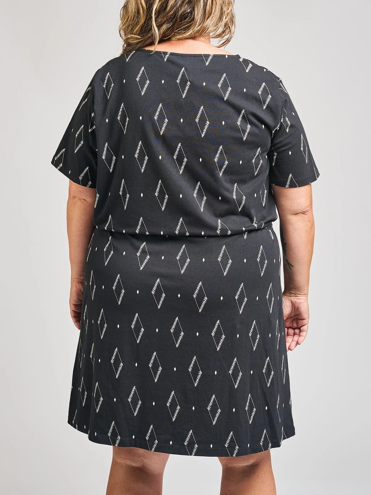 Abby Drawstring Plus Size Dress - Diamond Vine Black sold by Mata Traders product image thumbnail 4