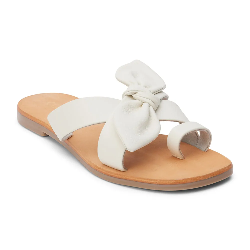 Vaughn Toe-Loop Sandal sold by Matisse product image thumbnail 3