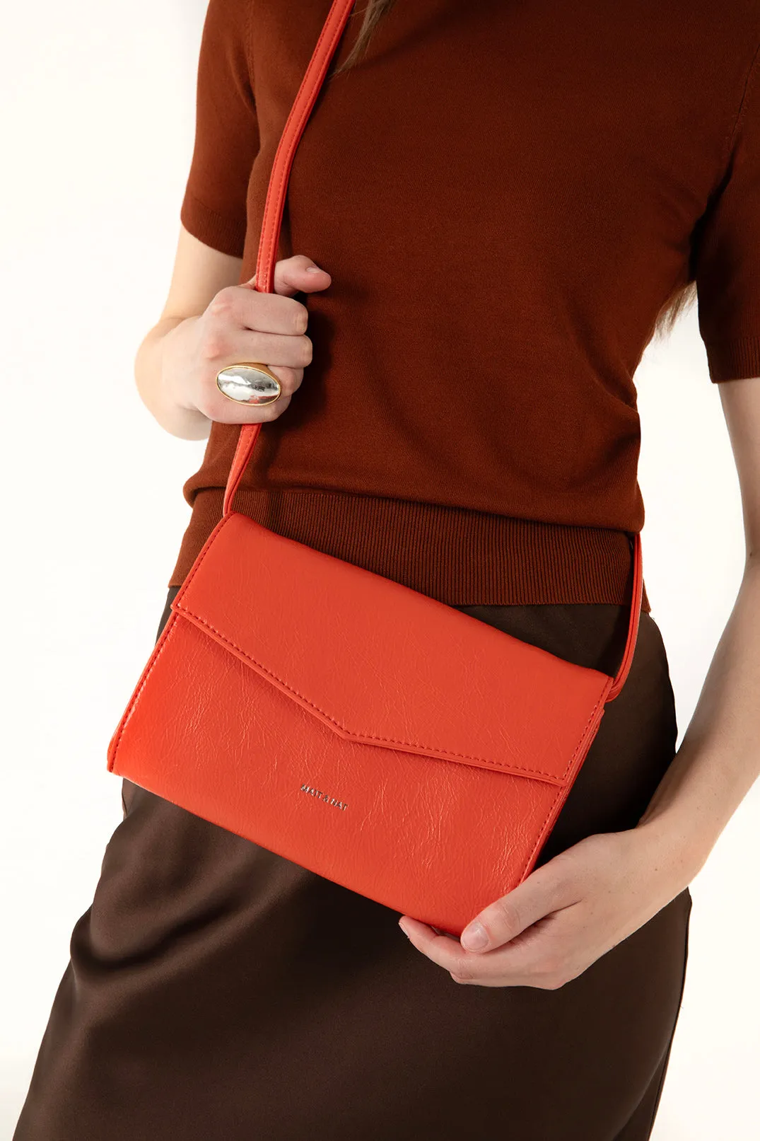 LILIAN Vegan Clutch – Theme sold by Matt & Nat product image thumbnail 4