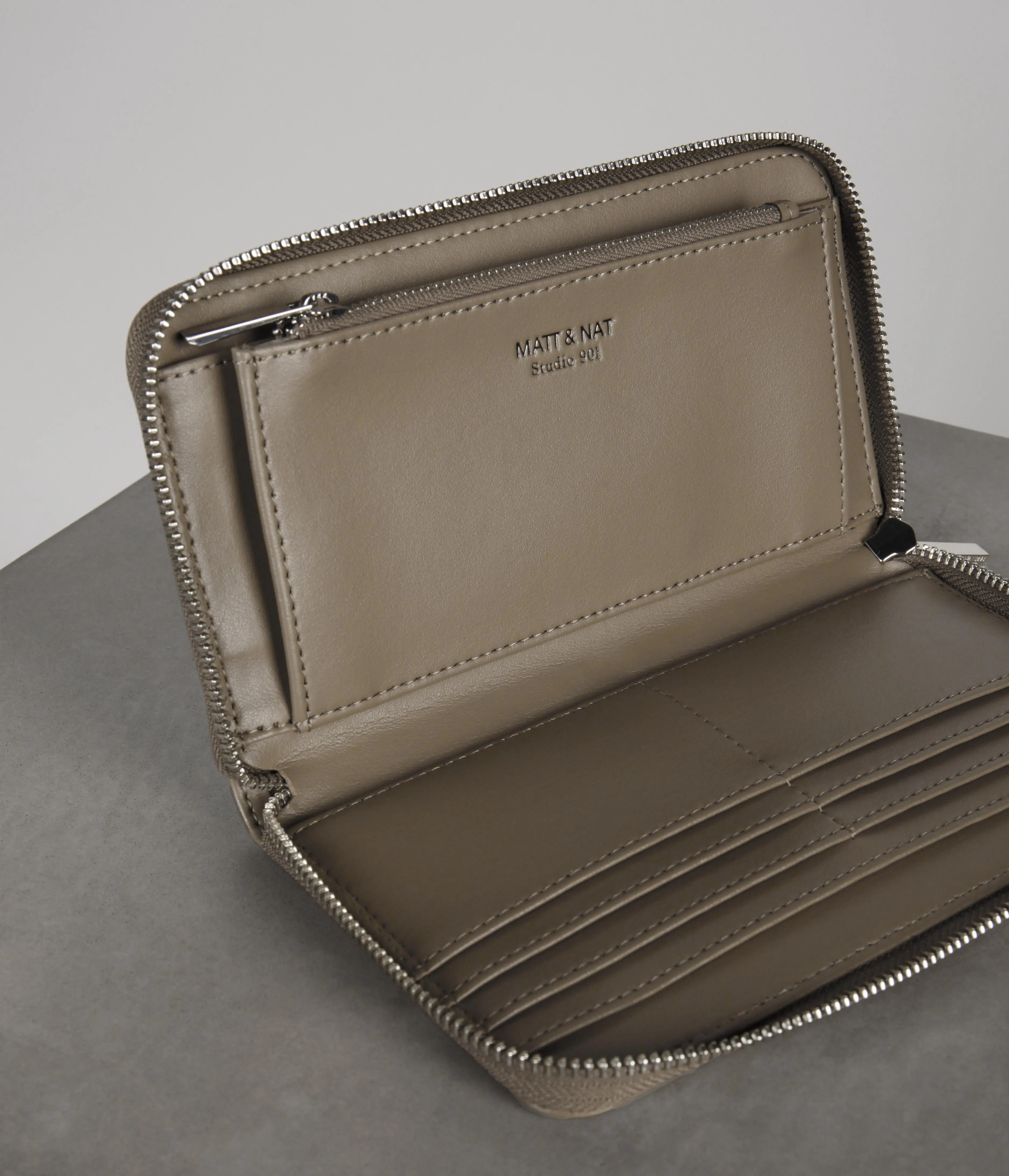 LEICI Vegan Wallet - UPPEAL™ sold by Matt & Nat product image thumbnail 3