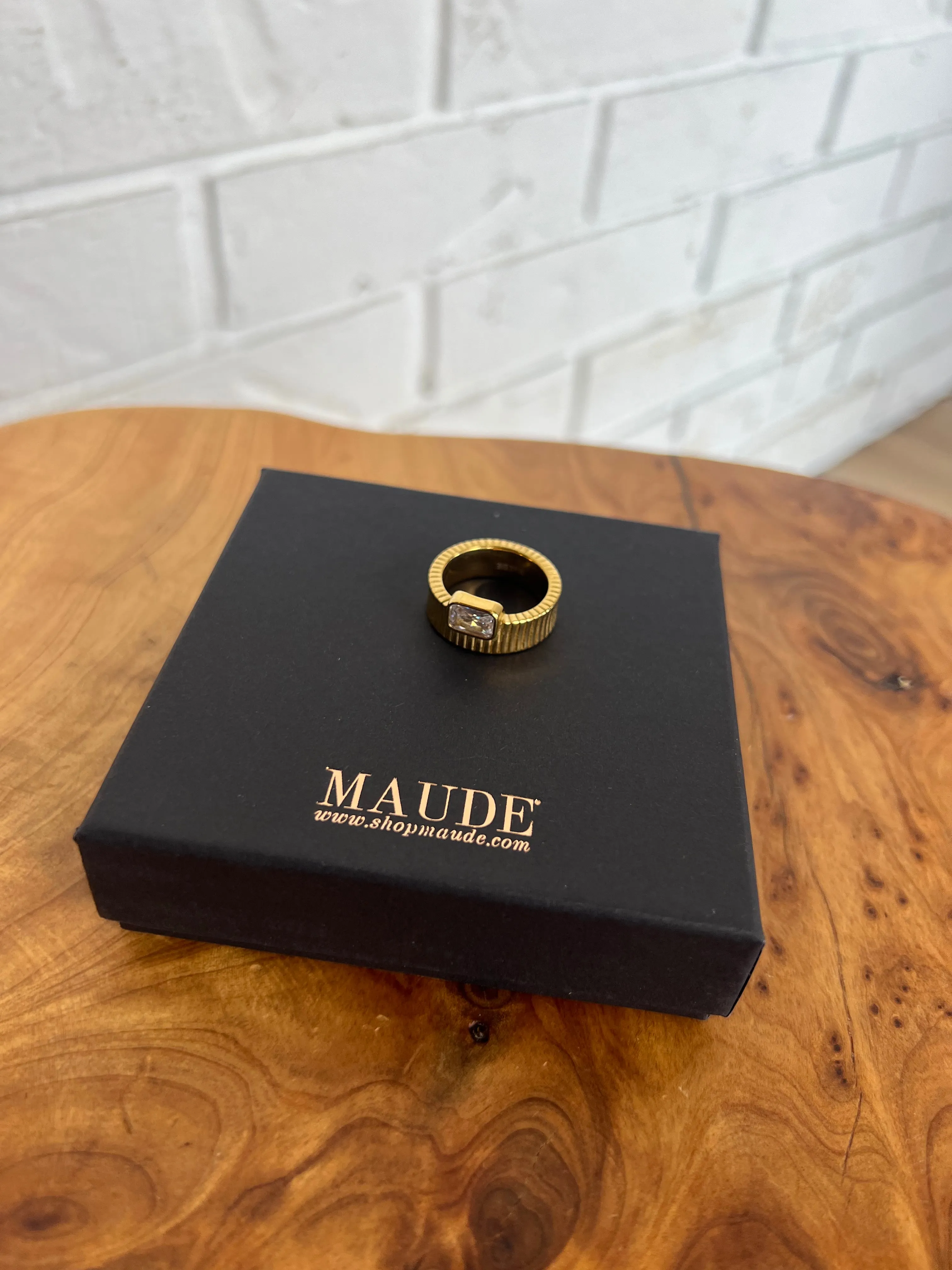 18K Cora Diamond Ring sold by Maude product image thumbnail 2