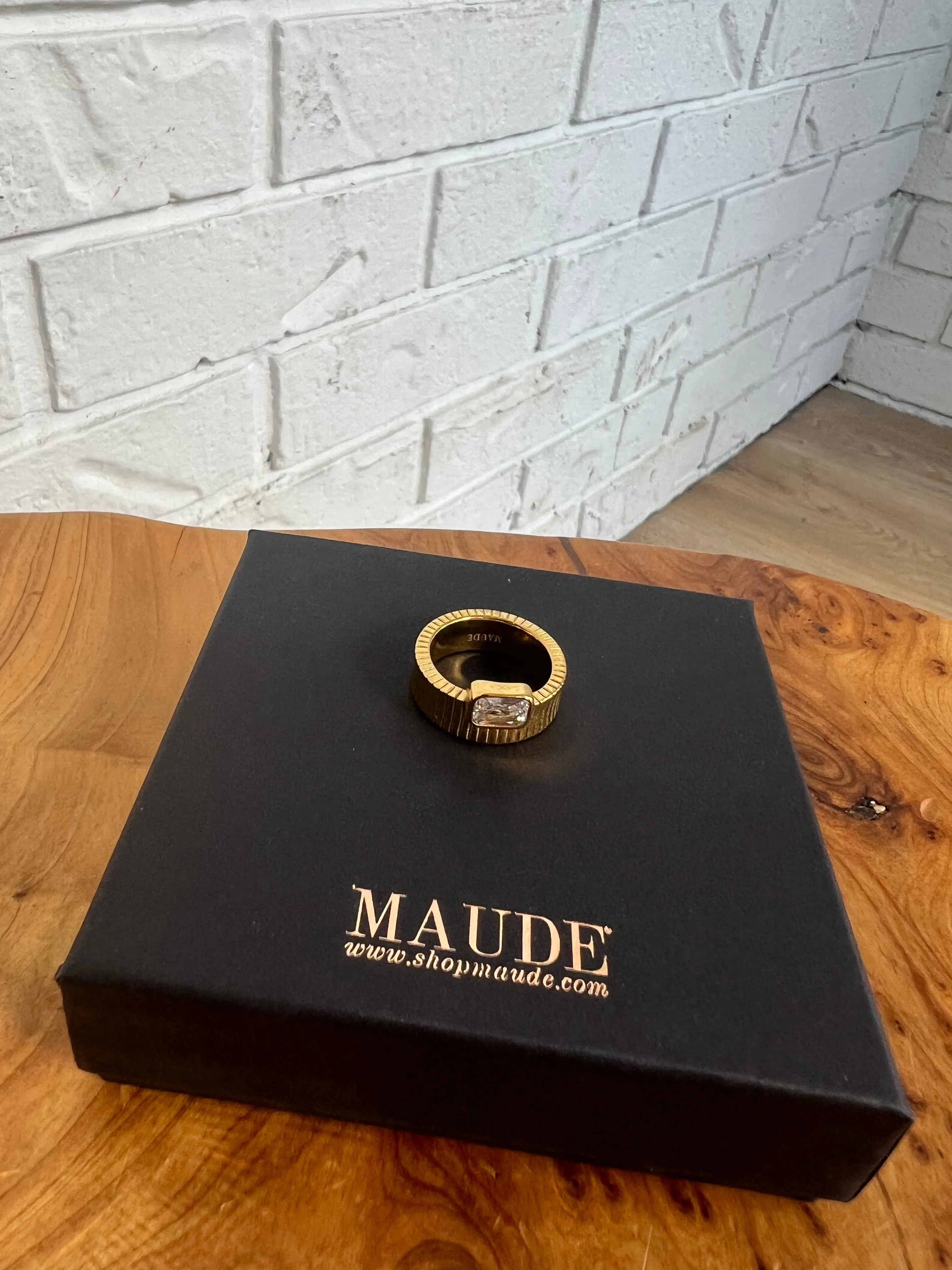 18K Cora Diamond Ring sold by Maude product image thumbnail 3