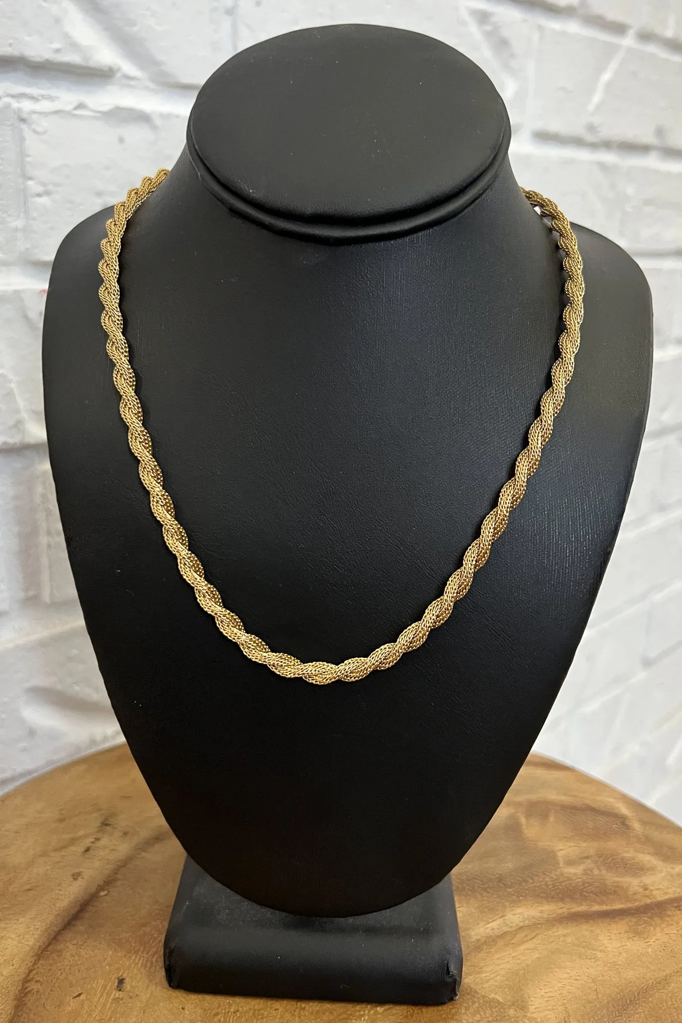 18K Lucy Twisted Gold Necklace sold by Maude product image thumbnail 2
