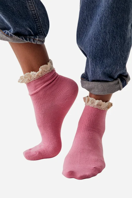 Free People Beloved Waffle Knit Ankle Socks - Bubblegum made by Free People
