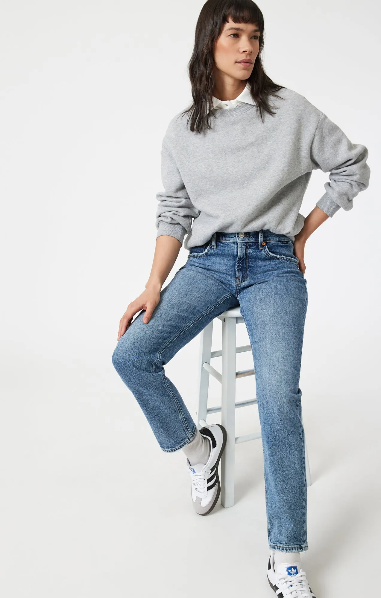 MIRELLA STRAIGHT LEG IN MID BRUSHED CLASSIC BLUE sold by Mavi product image thumbnail 2