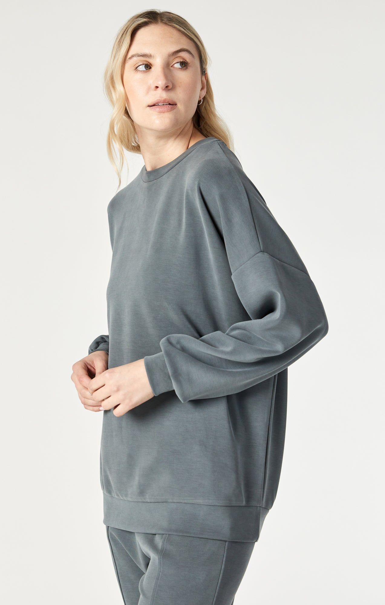 LUXE TOUCH TENCEL™ SWEATSHIRT IN URBAN CHIC sold by Mavi product image thumbnail 2