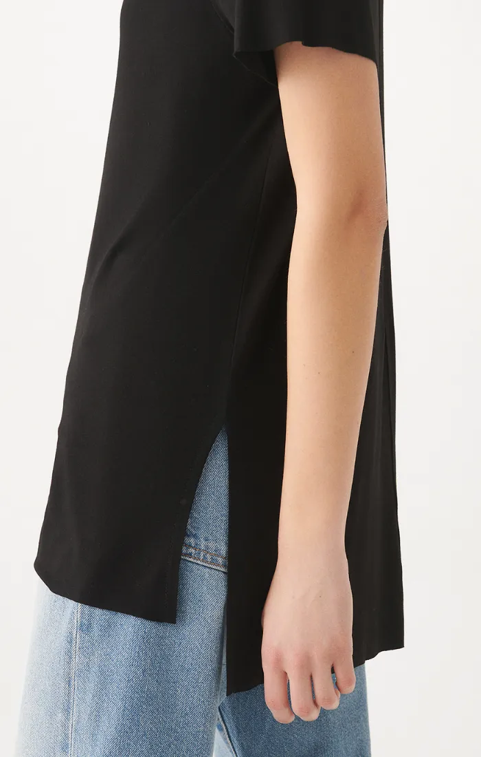 WOMEN'S BASIC V-NECK T-SHIRT IN BLACK sold by Mavi product image thumbnail 5