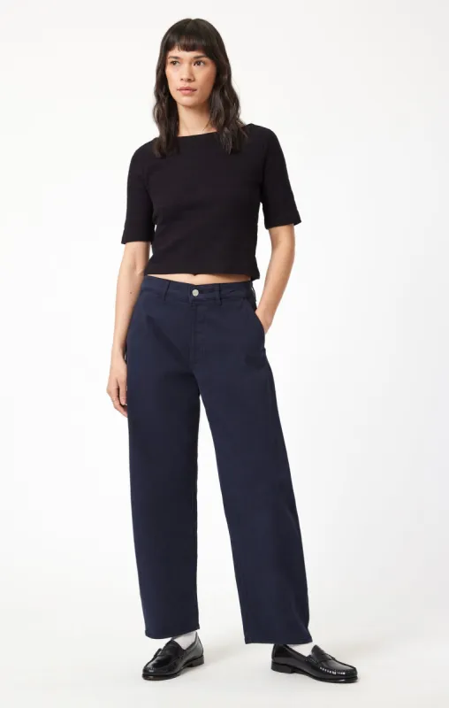 LENORA BARREL CHINO IN MIDNIGHT CASUAL TWILL sold by Mavi
